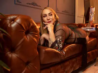 Xlovecam Free Live Porn of DianeOasis