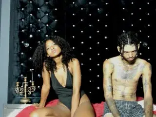 Xlovecam Watch Live Sex Cams of JeniferandBenn