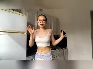 Xlovecam Sex Chat of LessieMelendy