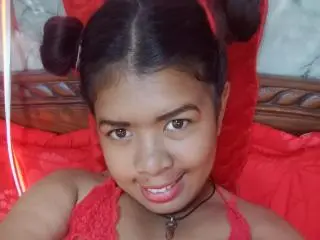Xlovecam Adult Video Chat of MariahSquirting69