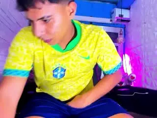 Xlovecam Live Porn of RichiiHott
