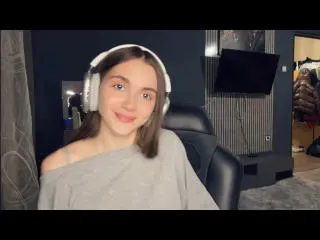Xlovecam Sex Cam of EmeraldWeinreb