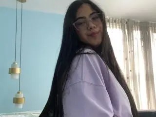 Xlovecam Adult Webcam of CurvyBuff