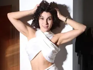 Xlovecam Sex Cam of CurliestSue