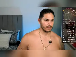 Xlovecam Free Live Porn of OwenPierce