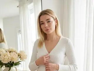 Xlovecam Live Sex Cam of AdrieneDegennaro