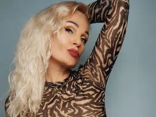 Xlovecam Sex Cam of MiaDreamy