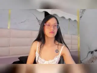 Xlovecam Nude Webcam of SophieDelaney
